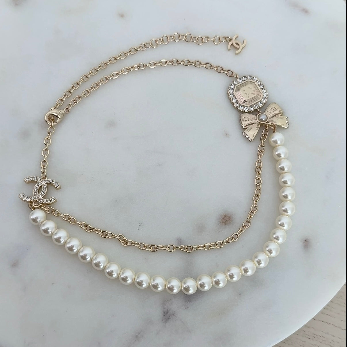 Bow Pearl Necklace