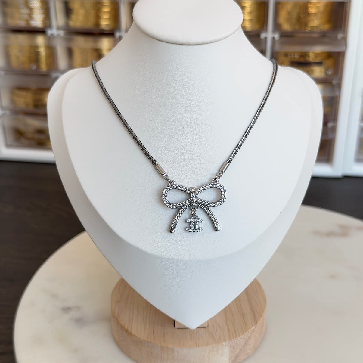 Bow Necklace