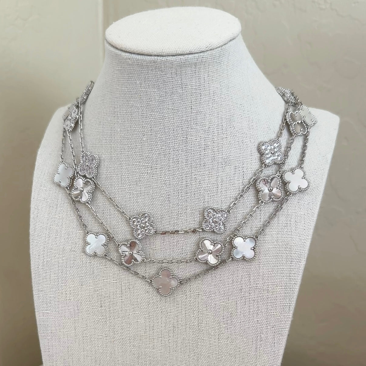 Lucky Necklace White Gold Plated