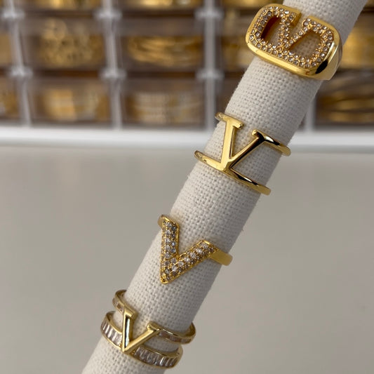 V Adjustable Ring