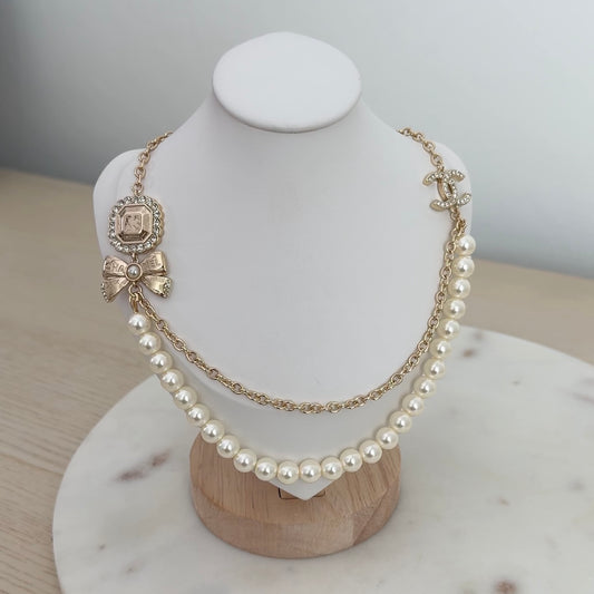 Bow Pearl Necklace