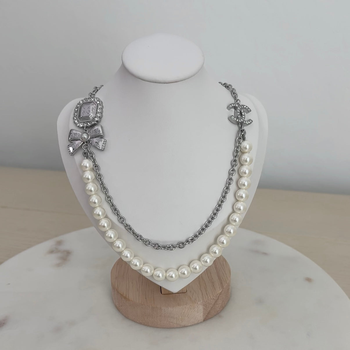 Bow Pearl Necklace