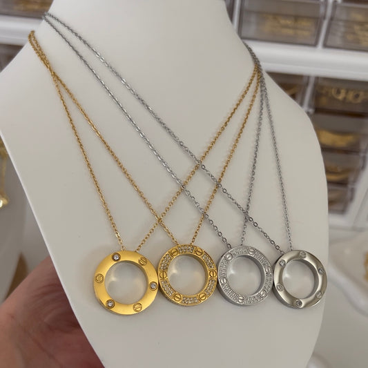 Luv necklace